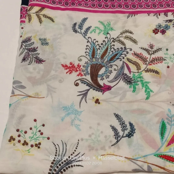 Talbots NWT Floral Botanical Fringe Hem Multifunctional Rectangle Scarf Wrap - Picture 3 of 13